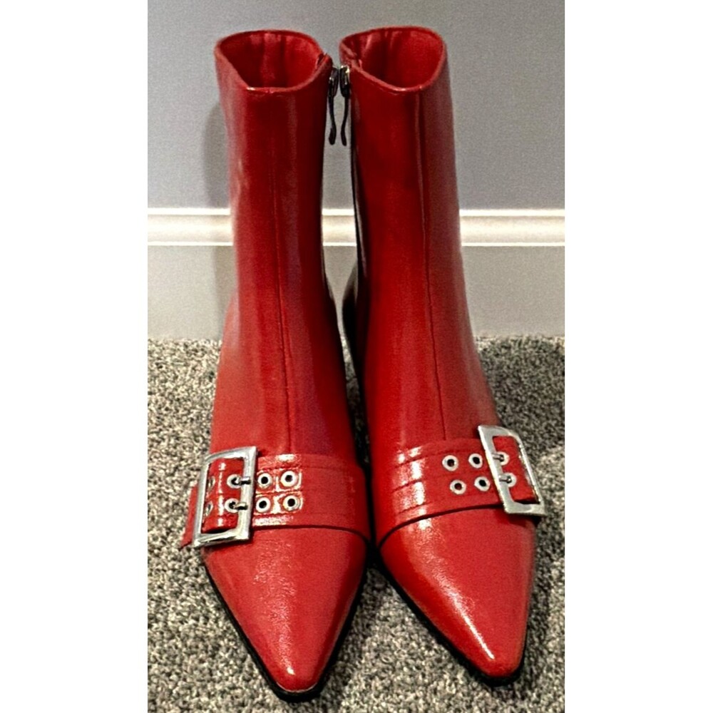 Women’s Red Pointed Toe Ankle Booties Zip Closure Buckle Accent Size 7 NEW